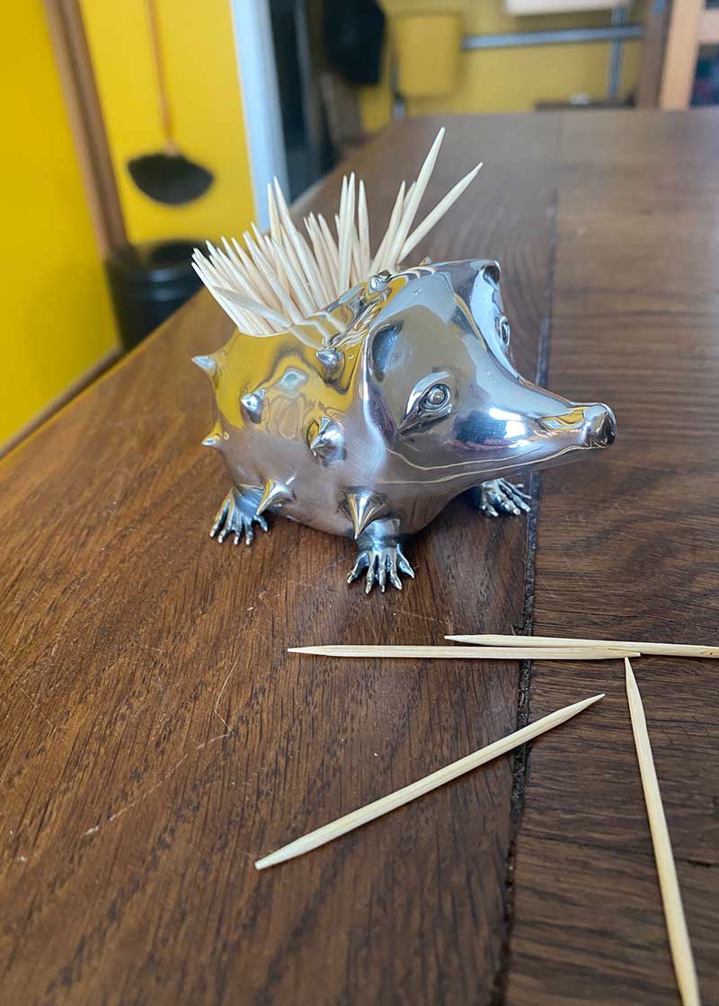 Pindsvin tandstikholder gitte bjørn