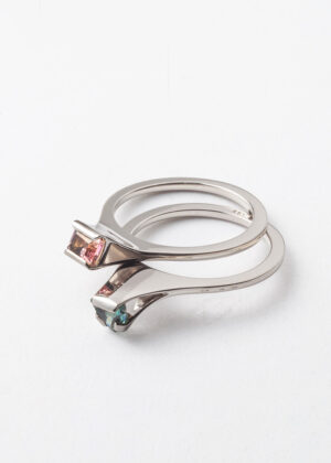 Side By Side - Seven Edges - Ring