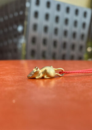 Vedhæng i 18 kt guld mus gitte bjørn